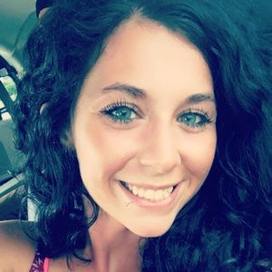 Meet your Posher, Catie